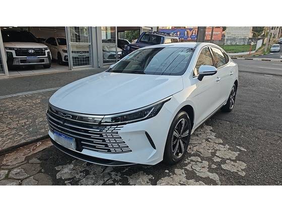 BYD KING 1.5 DM-I PHEV GS AUTOMÁTICO BYD KING 1.5 DM-I PHEV GS AUTOMÁTICO